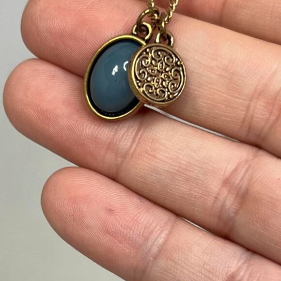 Forever 21 Antique Gold Charms Necklace With Tassel & Charms! - Picture 6 of 7